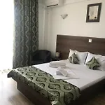 Gazde/Camere de închiriat Medeea *