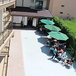 Medeea Gazde/Camere de închiriat *