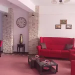 Gazde/Camere de închiriat Medeea *